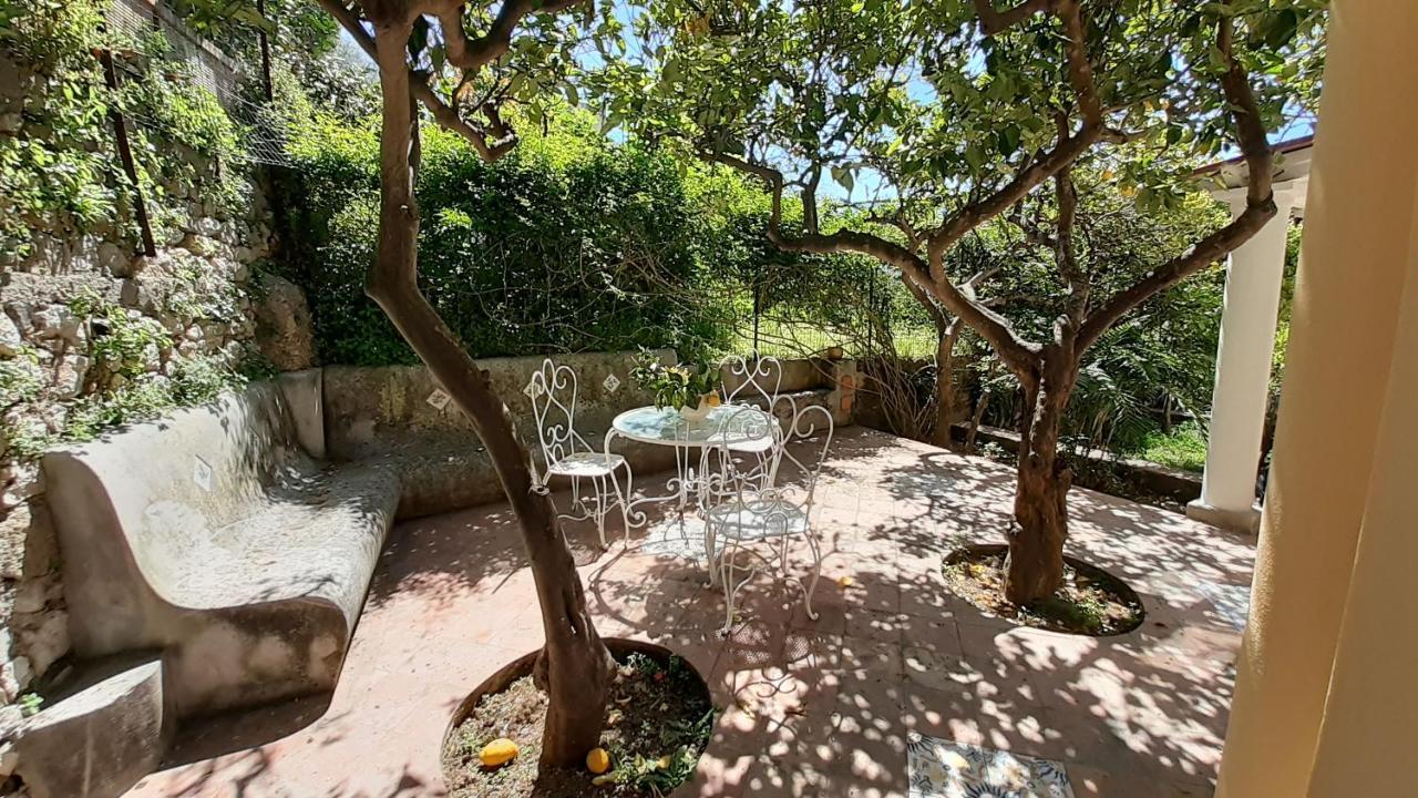 Villa Dorothee กาปรี ภายนอก รูปภาพ