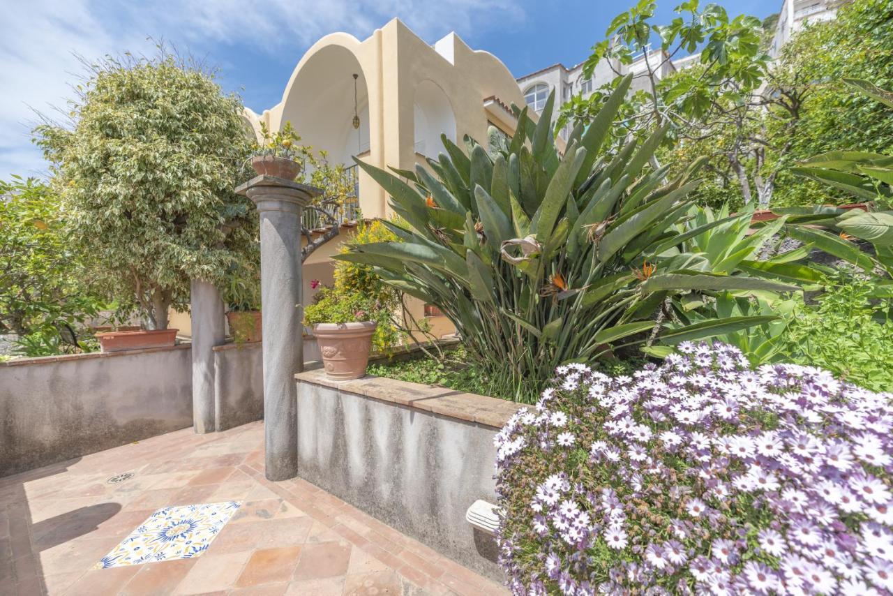 Villa Dorothee กาปรี ภายนอก รูปภาพ