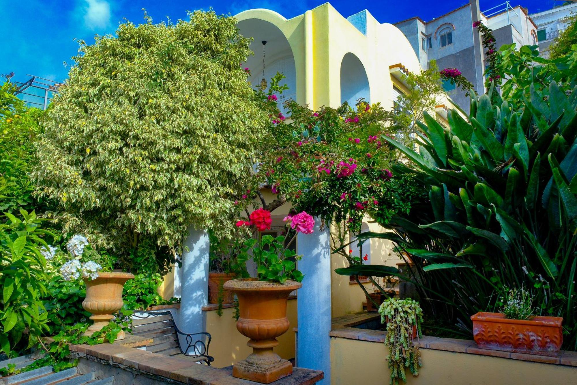 Villa Dorothee กาปรี ภายนอก รูปภาพ