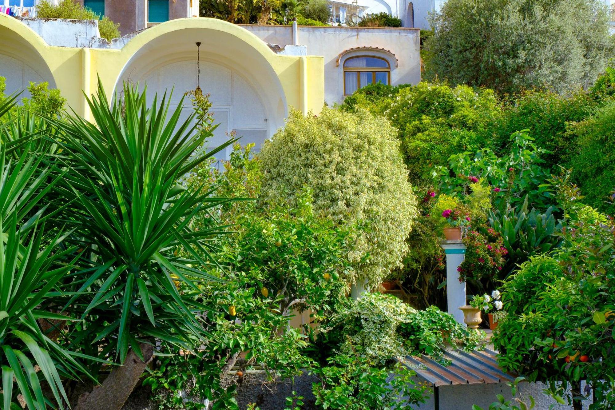Villa Dorothee กาปรี ภายนอก รูปภาพ